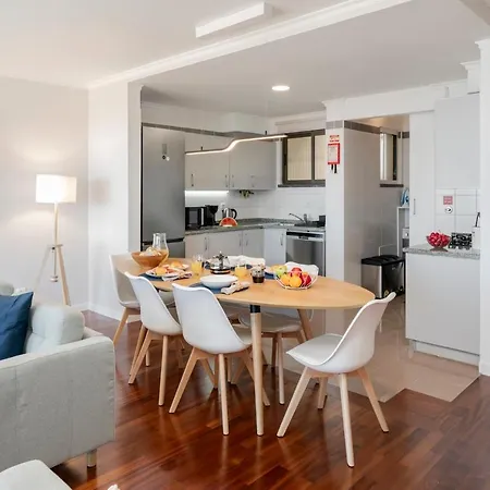 Canico Vii By An Island Apartment *