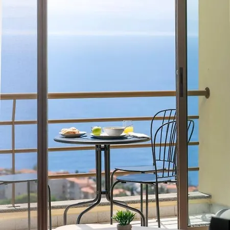 Apartment Canico Vii By An Island *