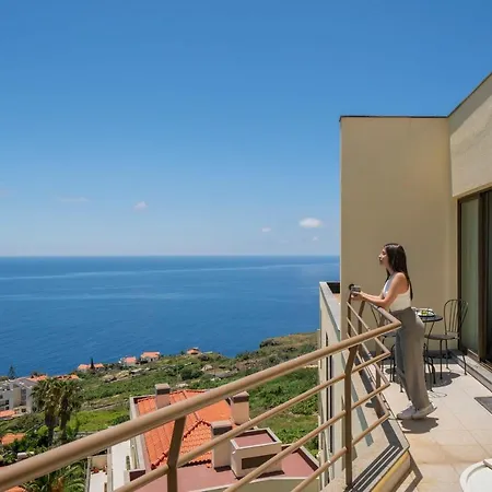 Canico Vii By An Island *