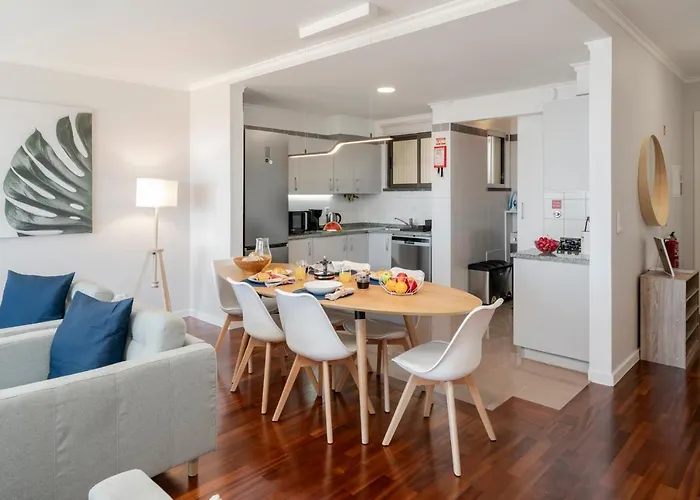 Canico Vii By An Island Appartamento *