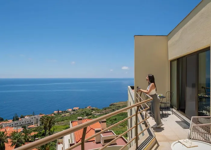 Canico Vii By An Island *